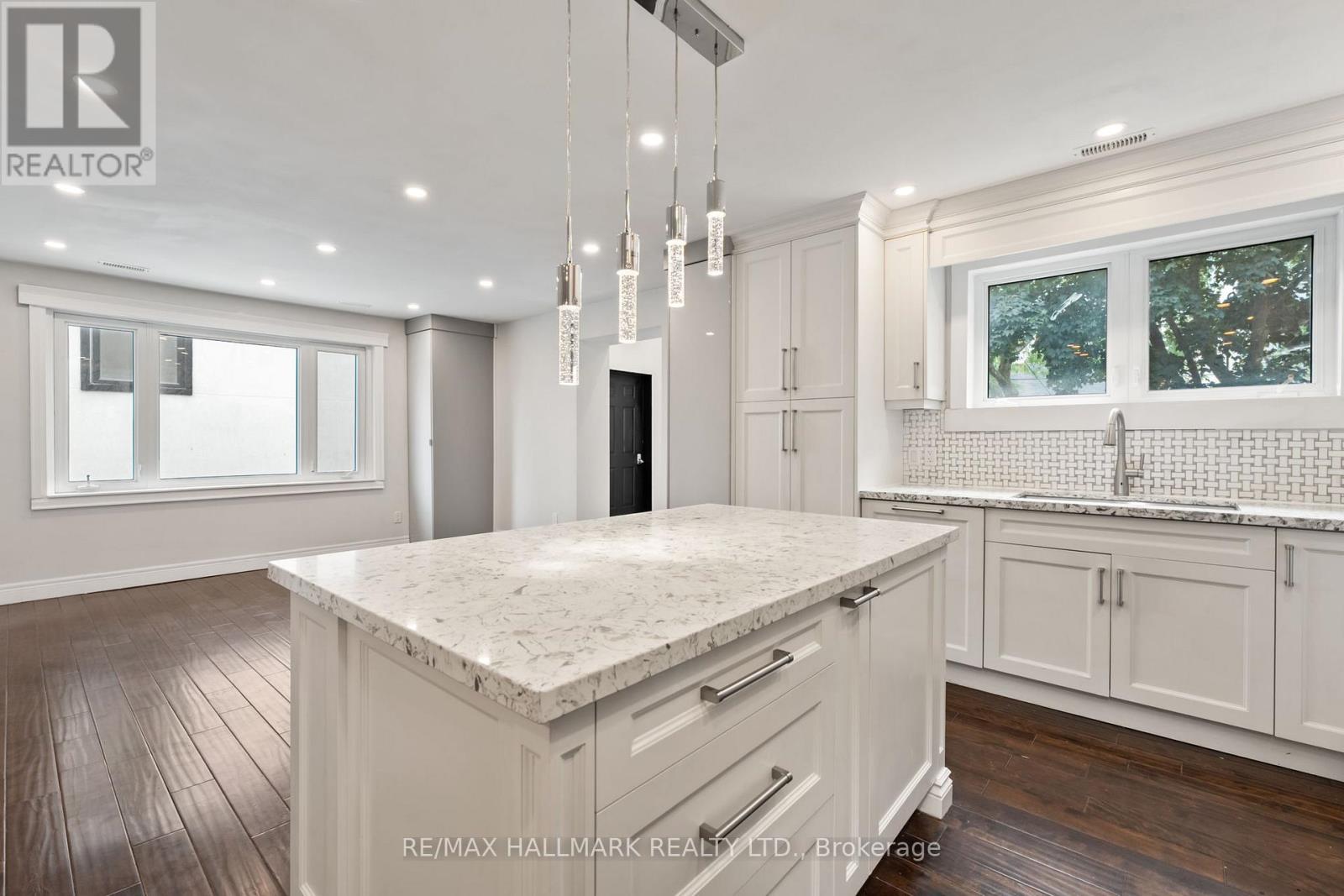 Photo 34 of 21 King High Avenue, Toronto ON