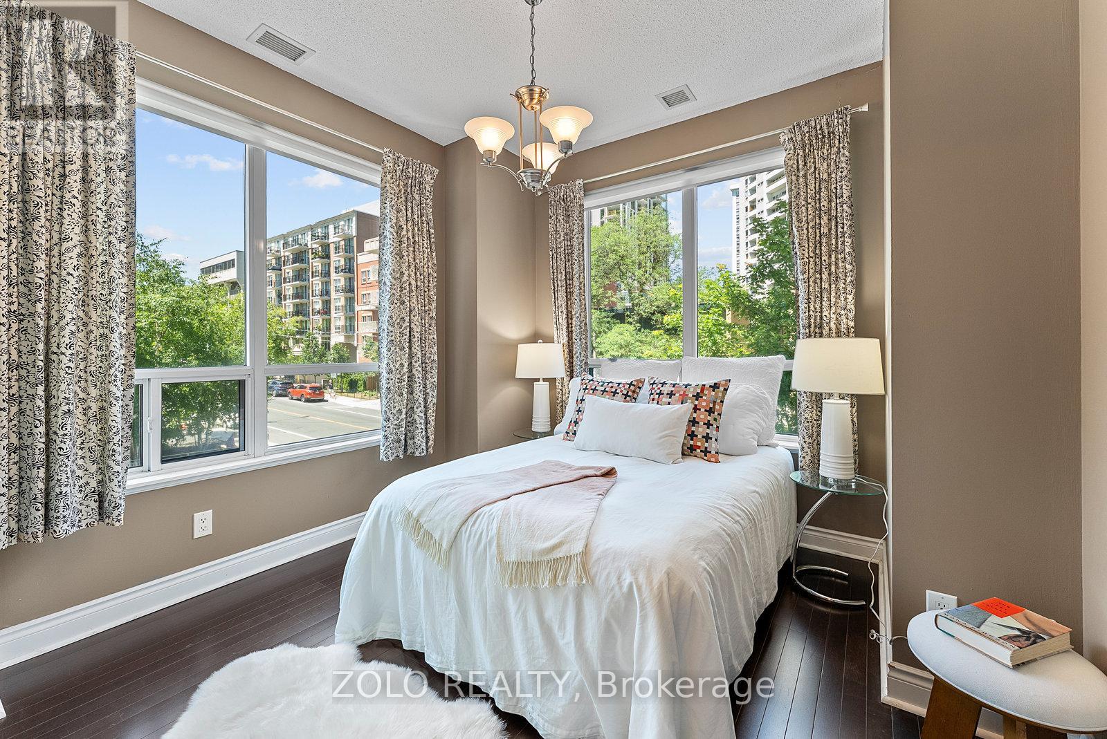 Photo 30 of 113 319 Merton Street, Toronto ON