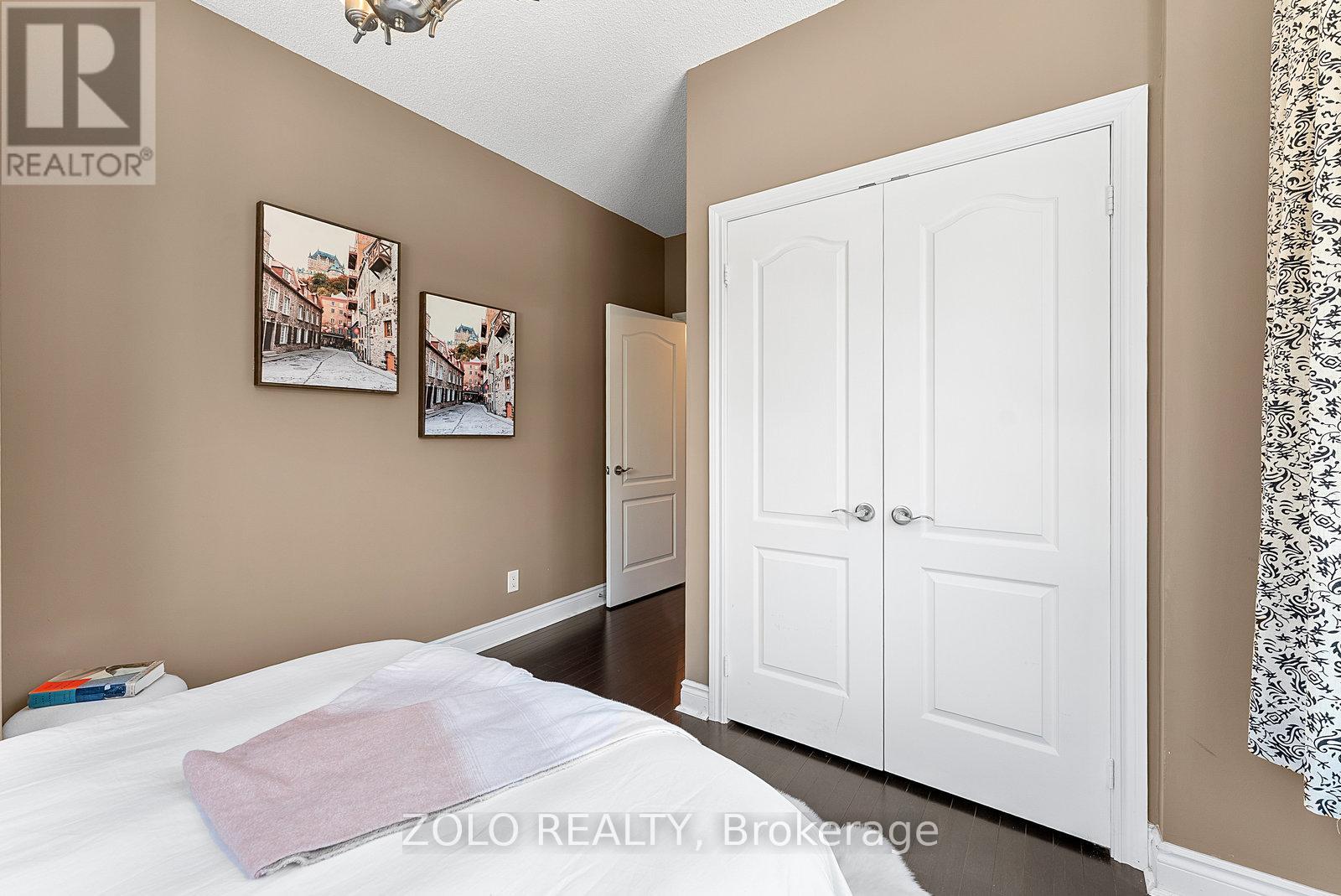 Photo 4 of 113 319 Merton Street, Toronto ON