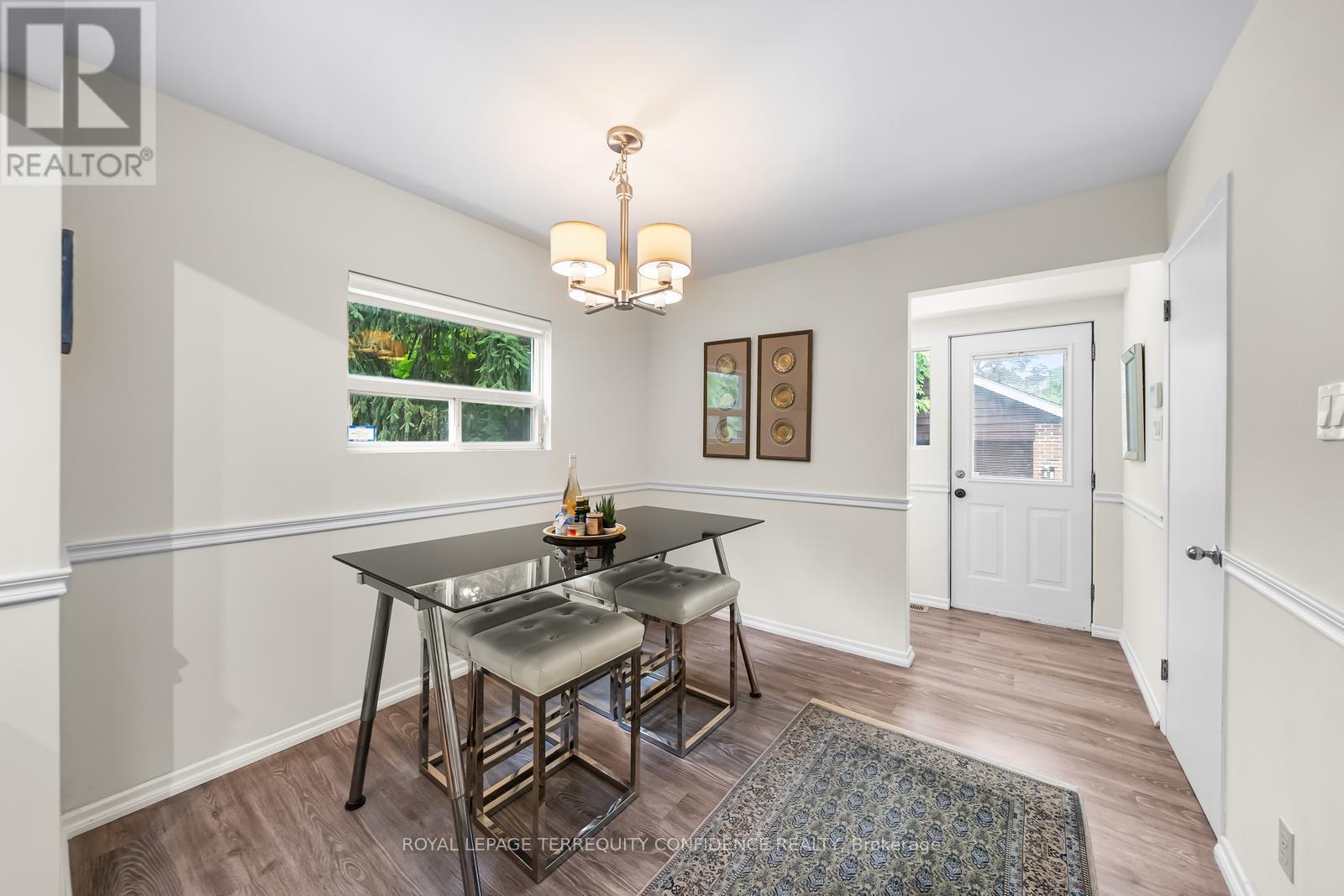 Photo 12 of 237 Churchill Avenue, Toronto ON