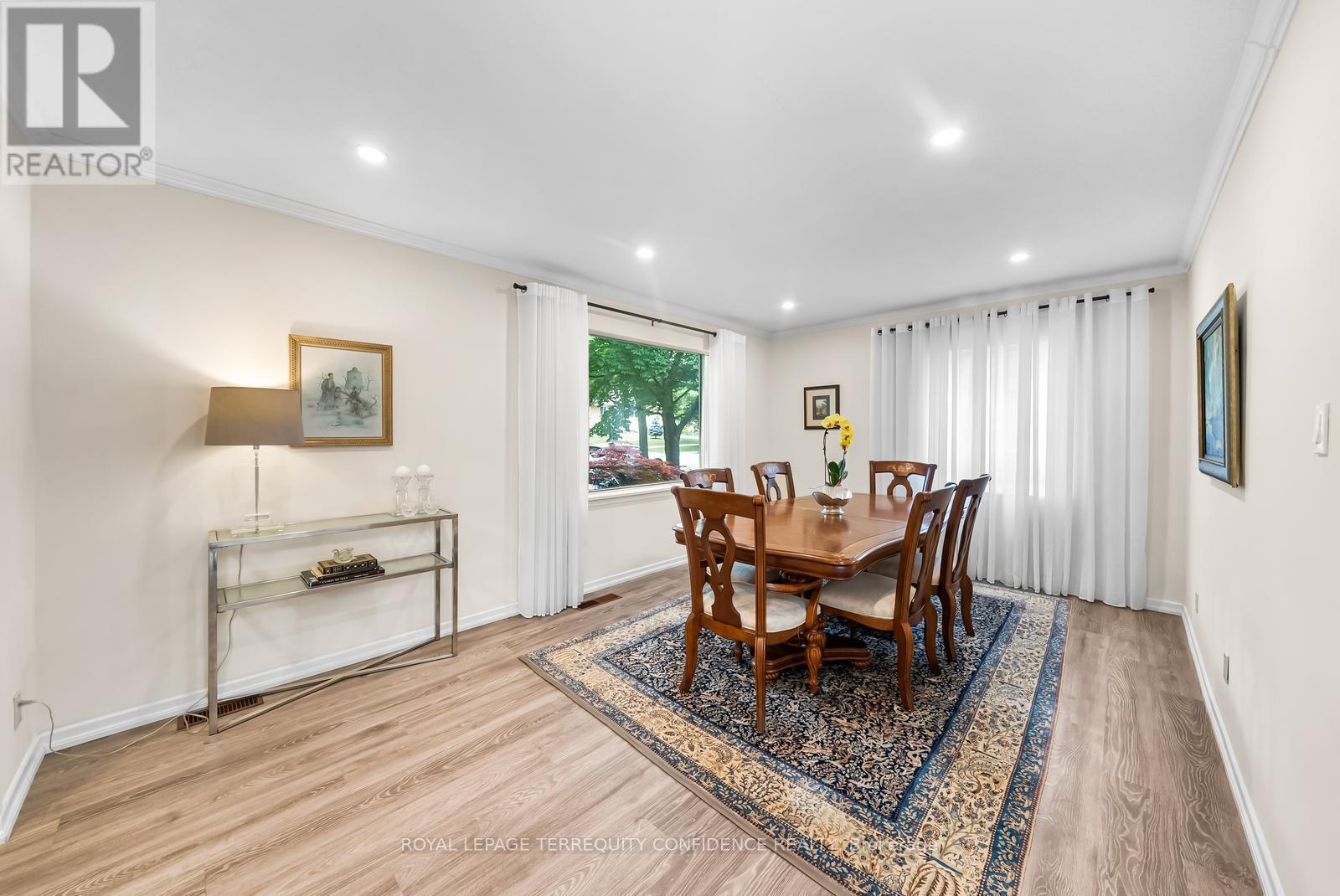 Photo 6 of 237 Churchill Avenue, Toronto ON