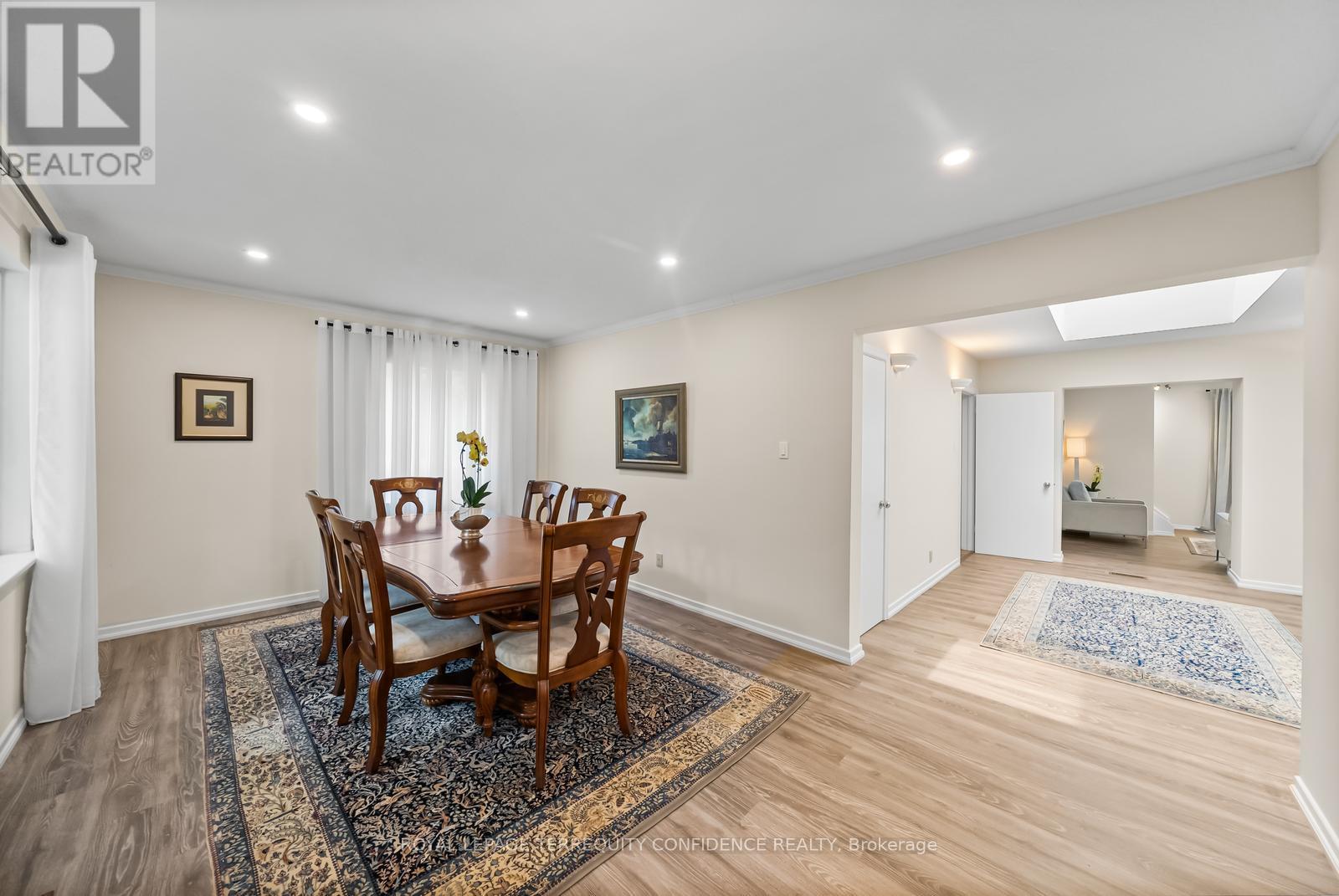 Photo 8 of 237 Churchill Avenue, Toronto ON