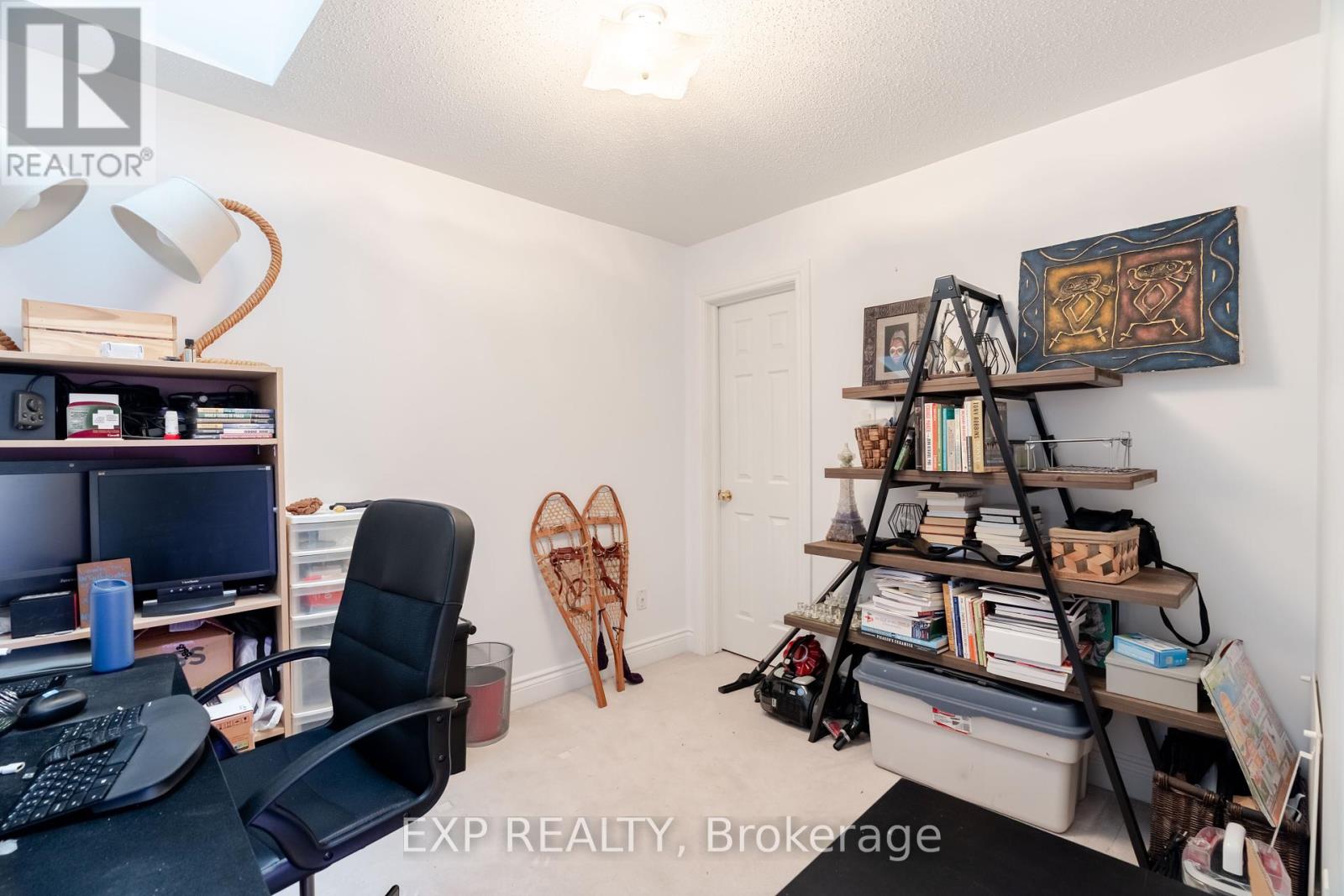 Photo 32 of 97 Castle Glen Crescent, Ottawa ON