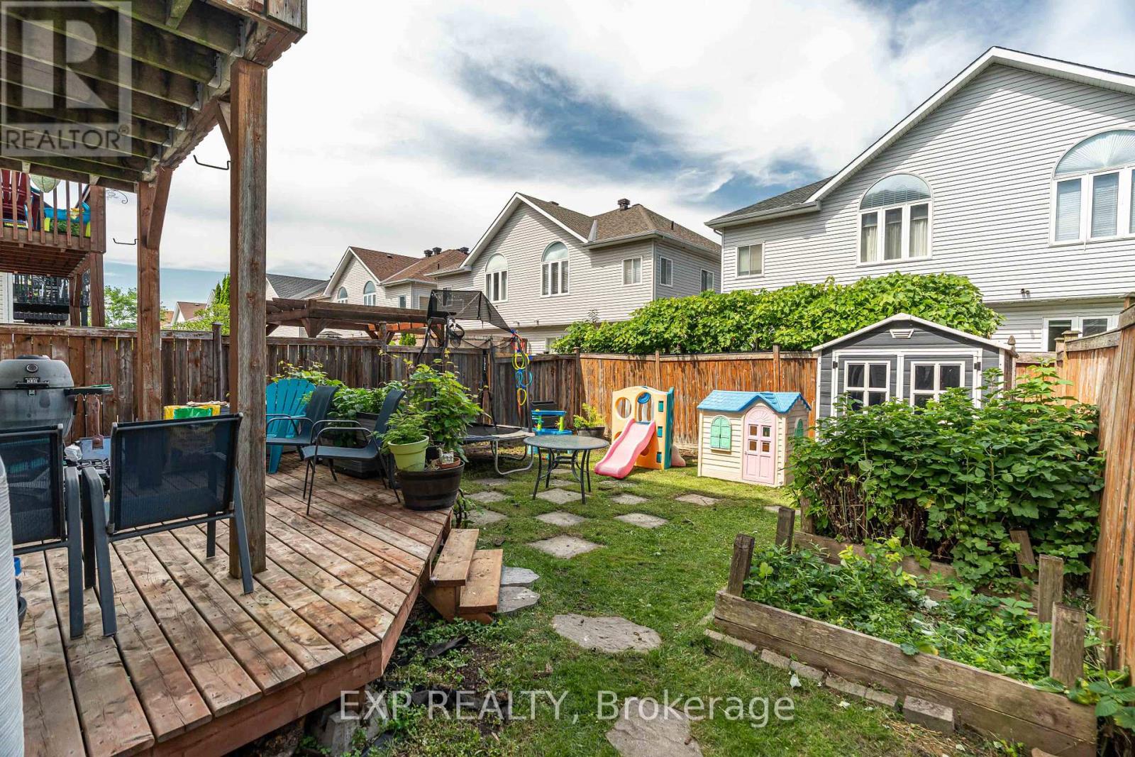 Photo 39 of 97 Castle Glen Crescent, Ottawa ON