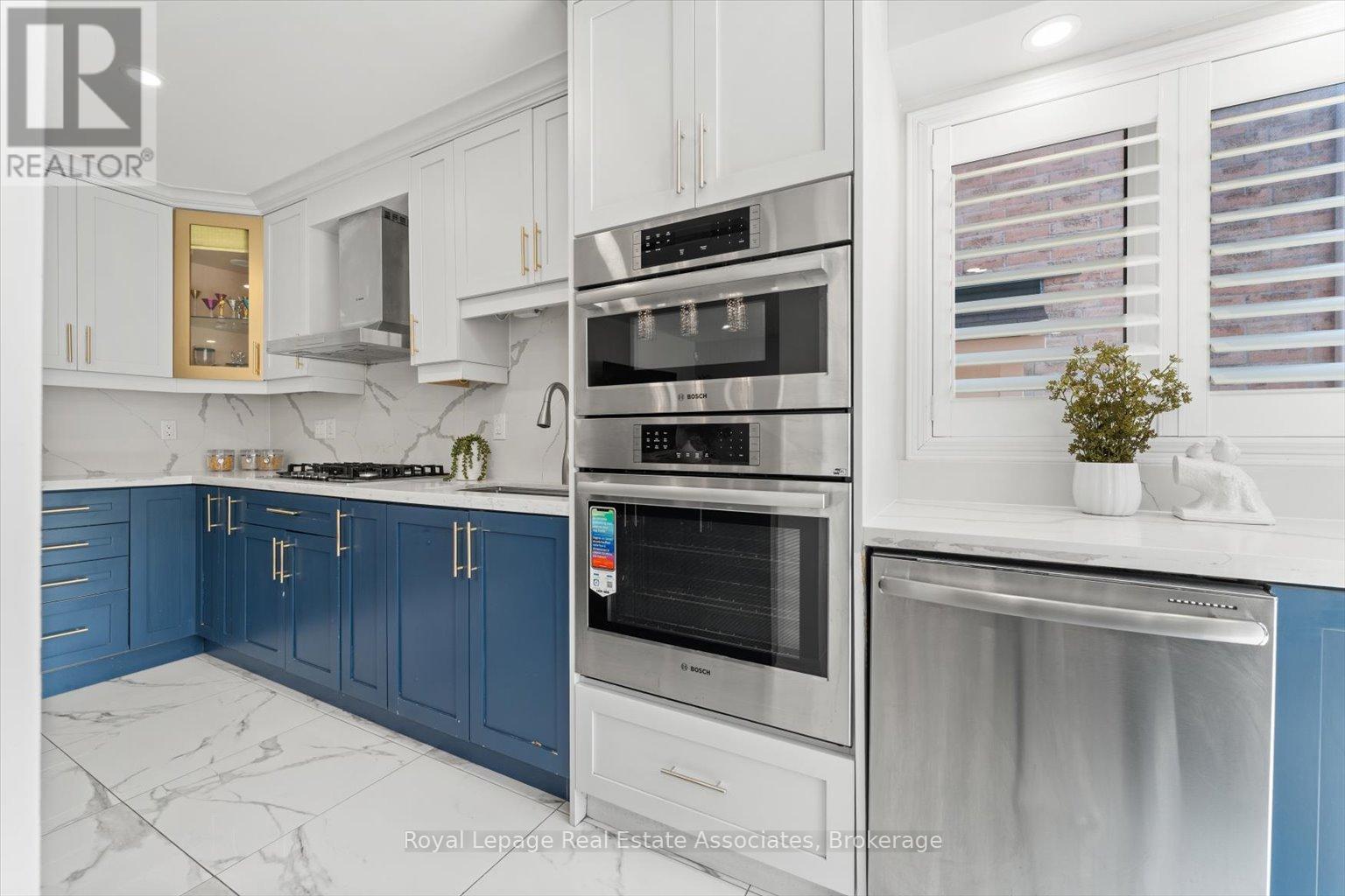 Photo 22 of 17 Holroyd Street, Ajax ON
