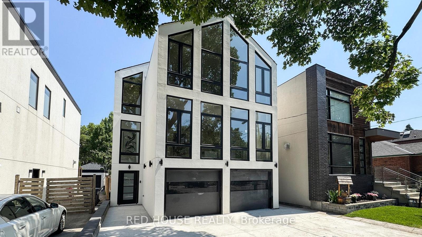 Photo 18 of 1 63 Derwyn Road, Toronto ON