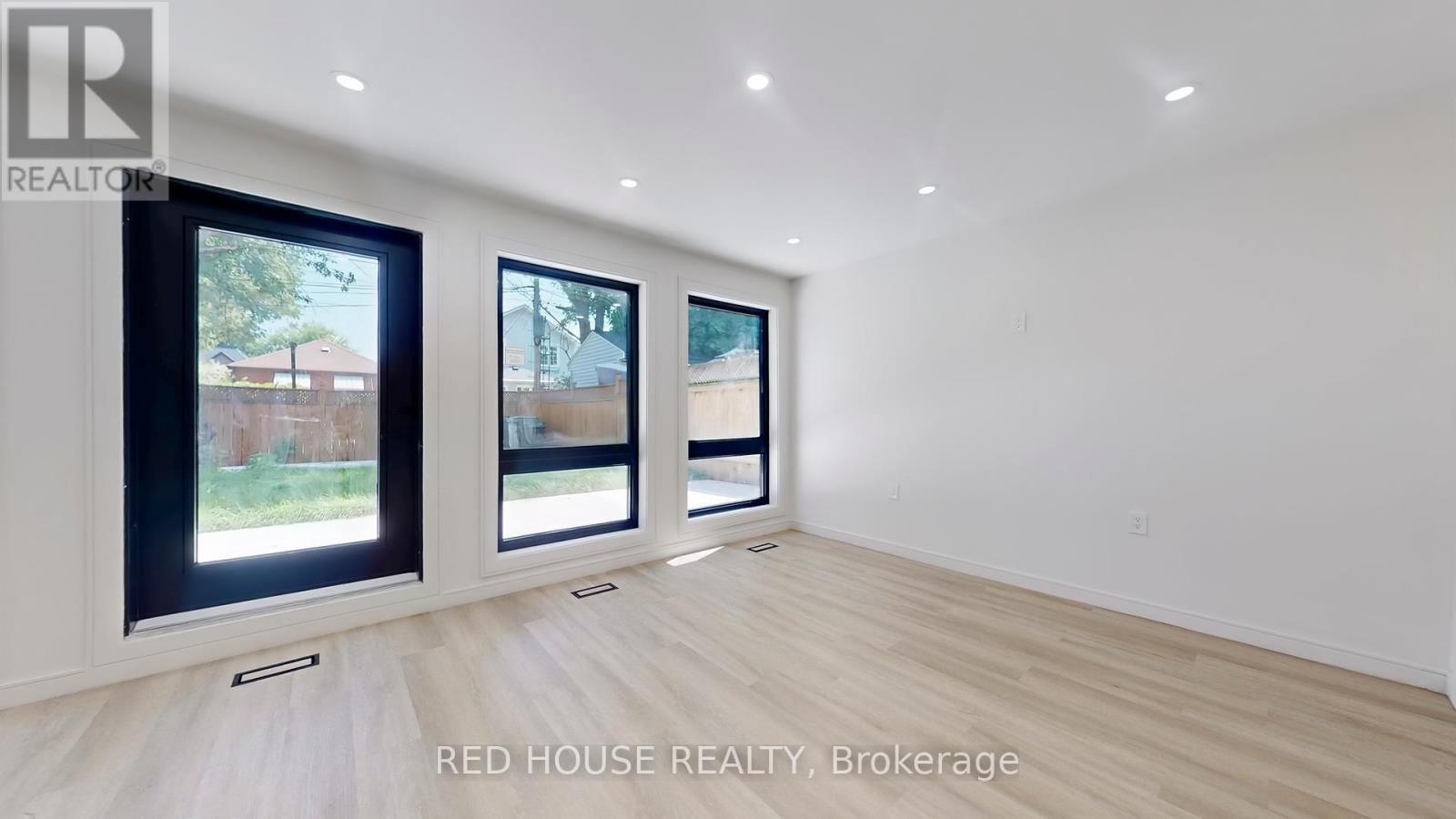 Photo 16 of 1 63 Derwyn Road, Toronto ON