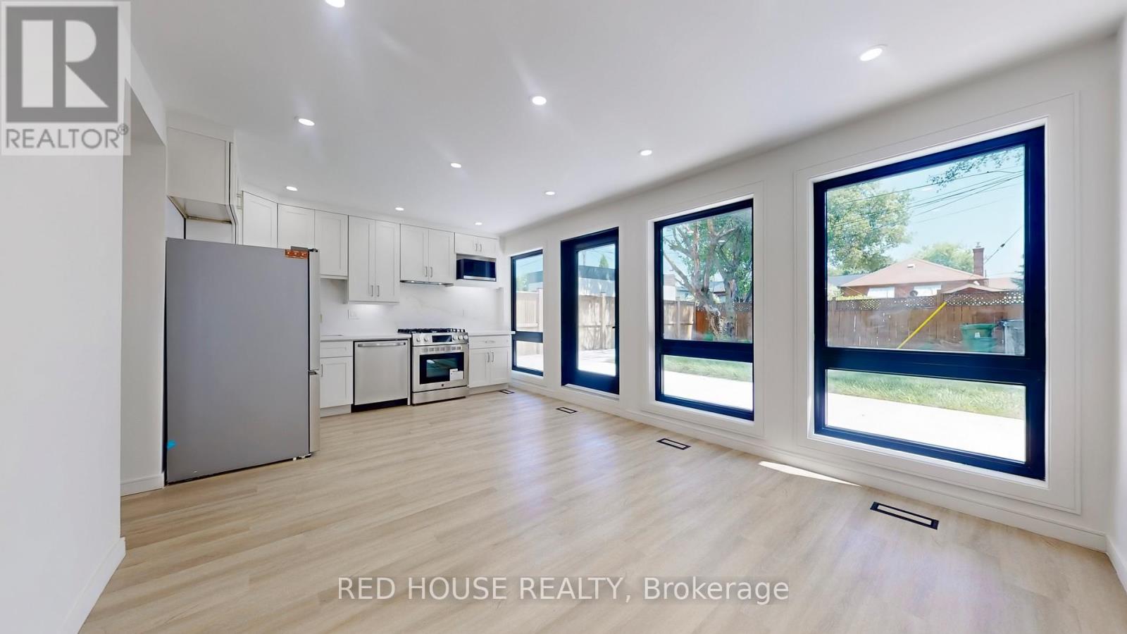 Photo 27 of 1 63 Derwyn Road, Toronto ON