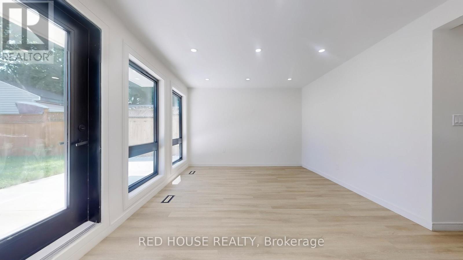 Photo 25 of 1 63 Derwyn Road, Toronto ON