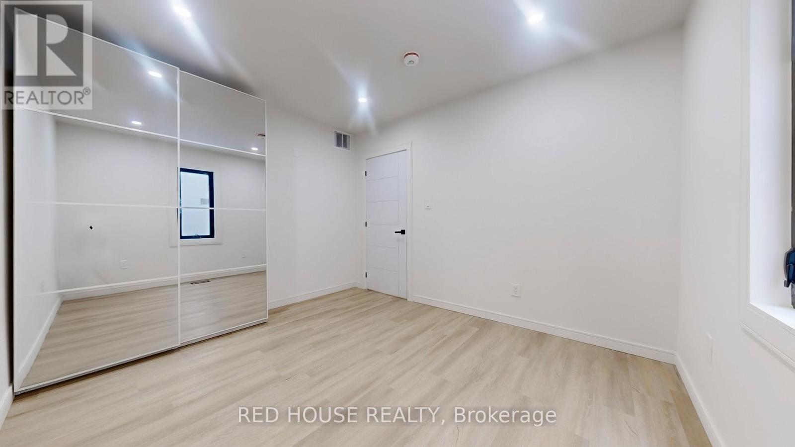 Photo 26 of 1 63 Derwyn Road, Toronto ON