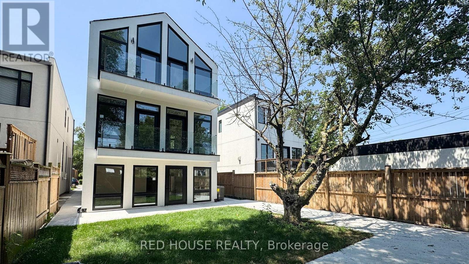 Photo 21 of 1 63 Derwyn Road, Toronto ON