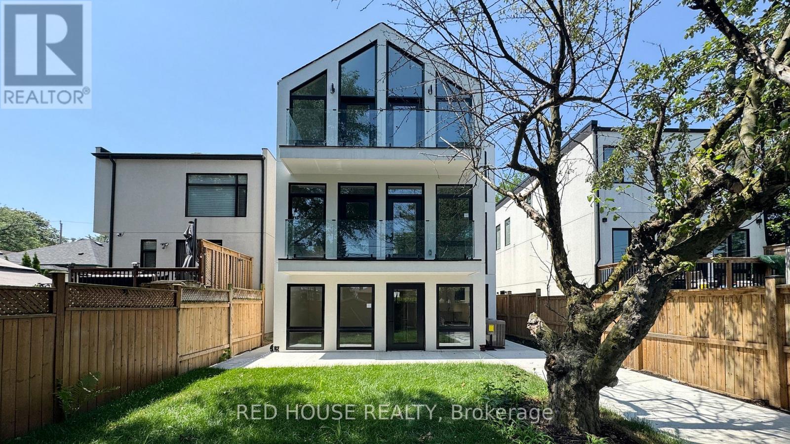 Photo 23 of 1 63 Derwyn Road, Toronto ON