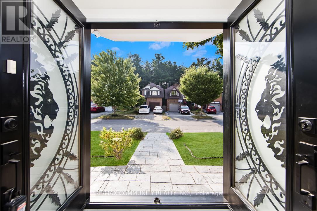 Photo 12 of 960 Mountcastle Crescent, Pickering ON