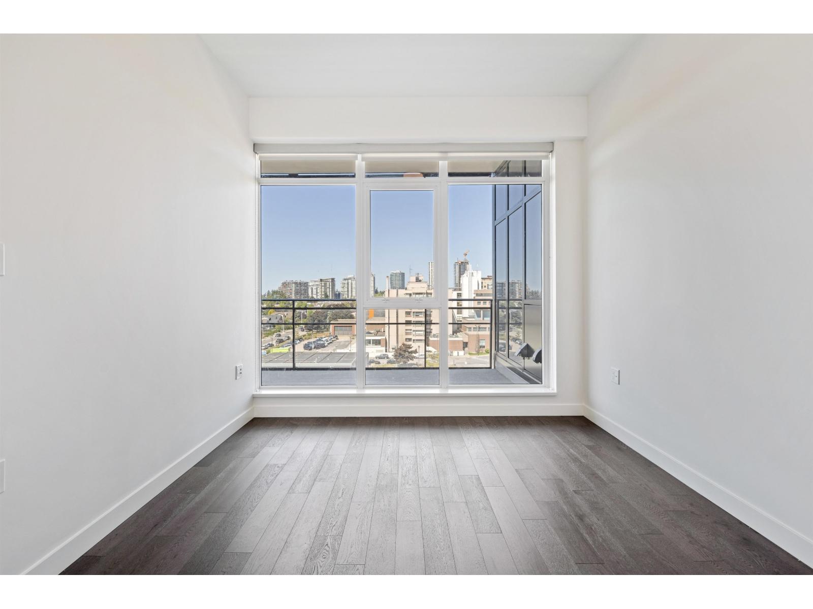807 1526 FINLAY STREET, White Rock