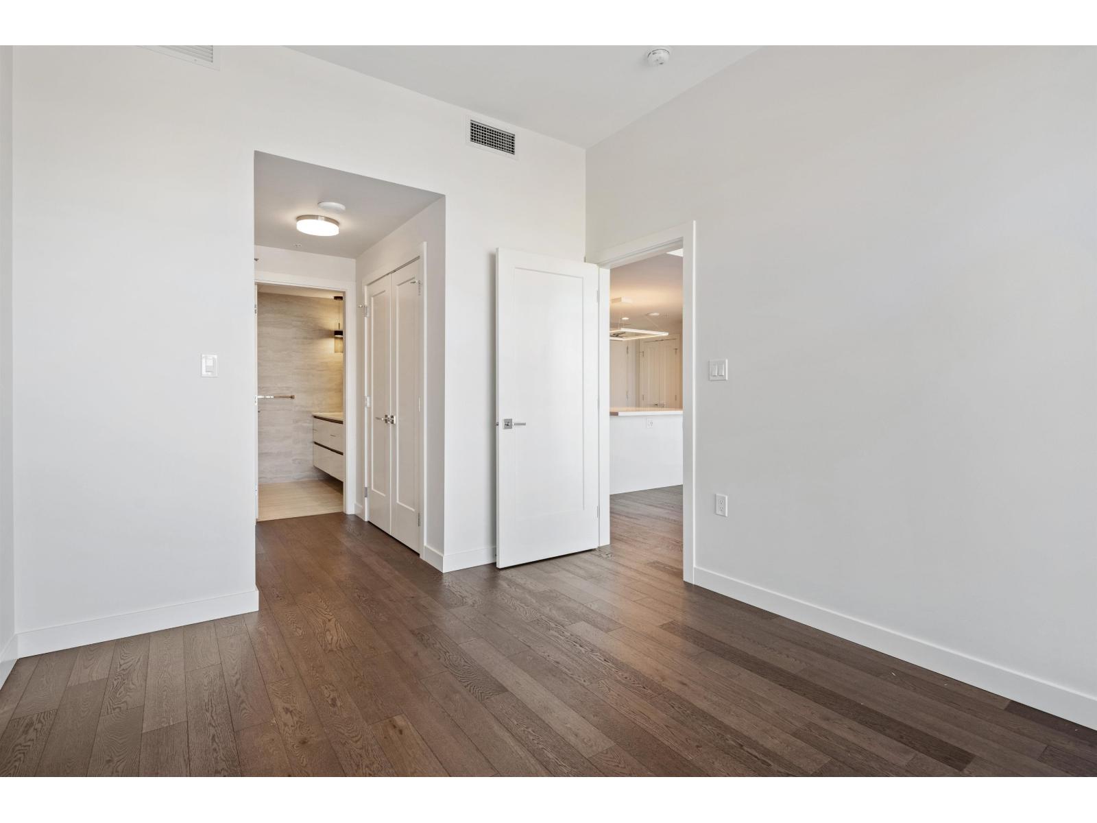 807 1526 FINLAY STREET, White Rock