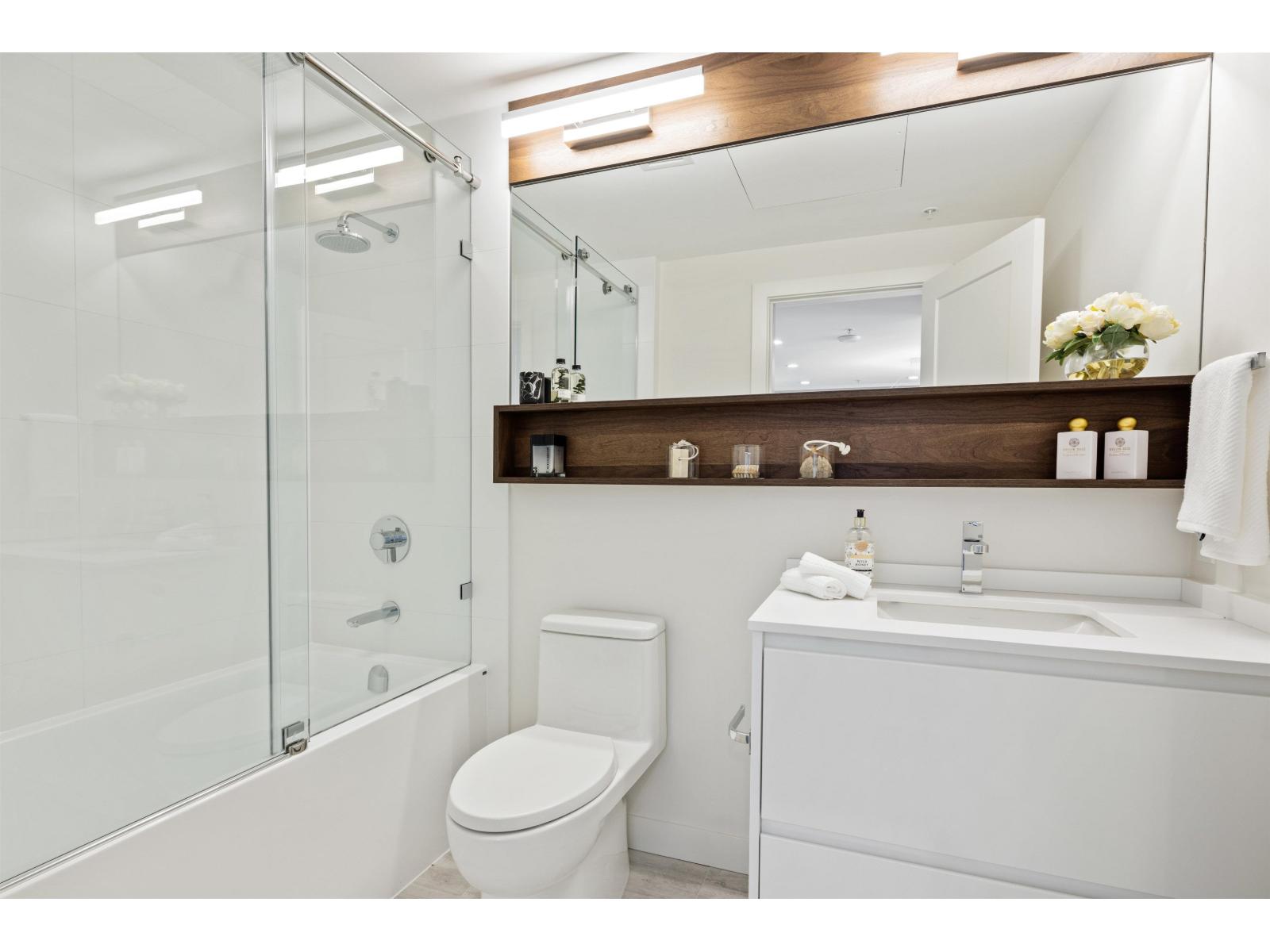 807 1526 FINLAY STREET, White Rock