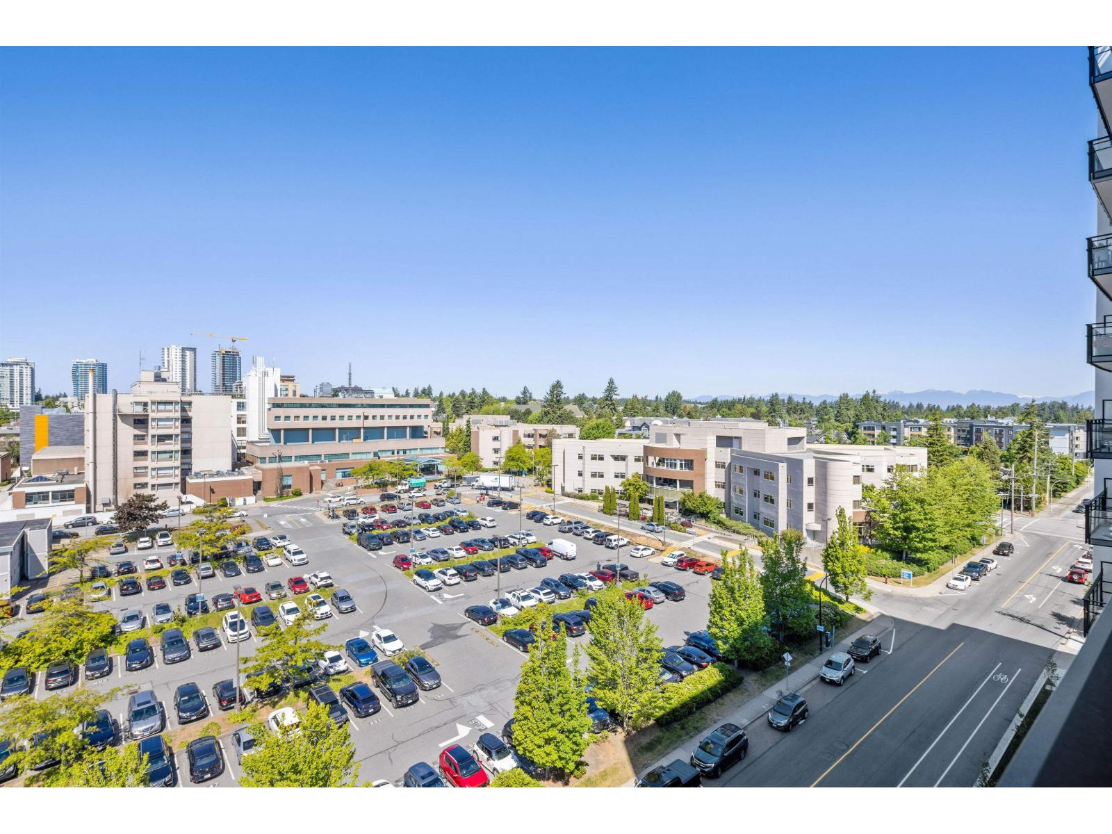 807 1526 FINLAY STREET, White Rock