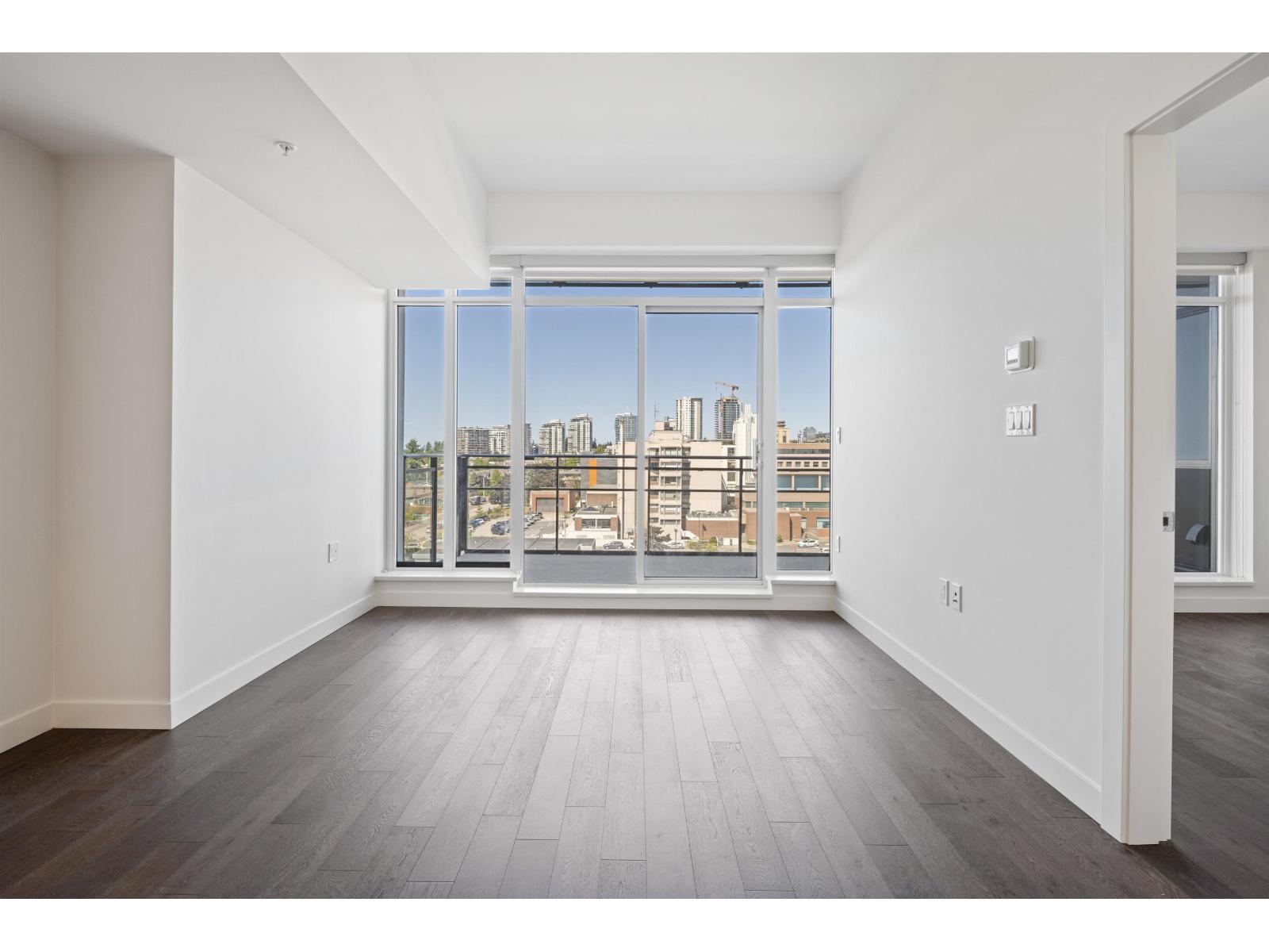 807 1526 FINLAY STREET, White Rock