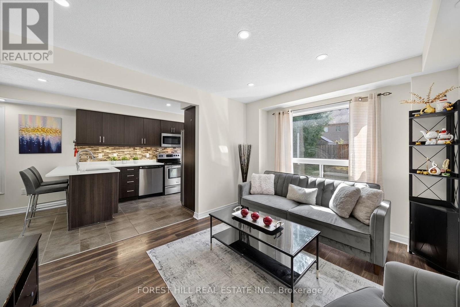Photo 12 of 160 Banting Crescent, Essa ON