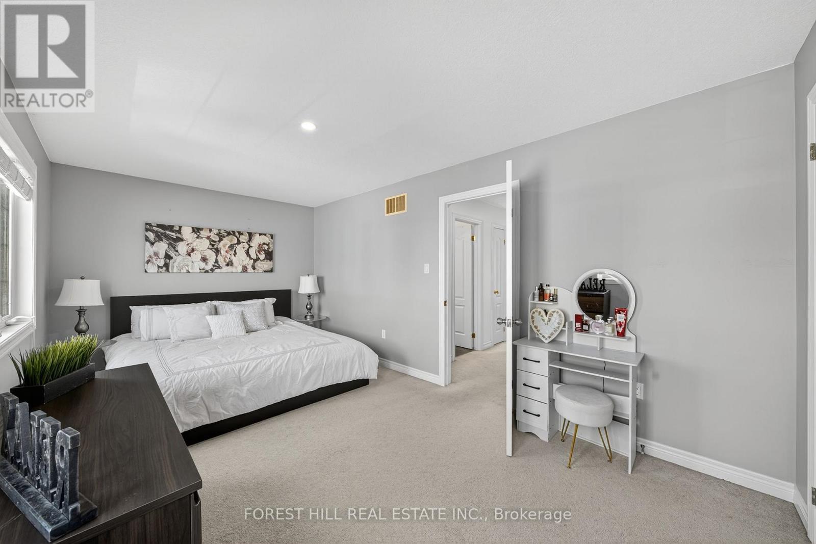 Photo 16 of 160 Banting Crescent, Essa ON