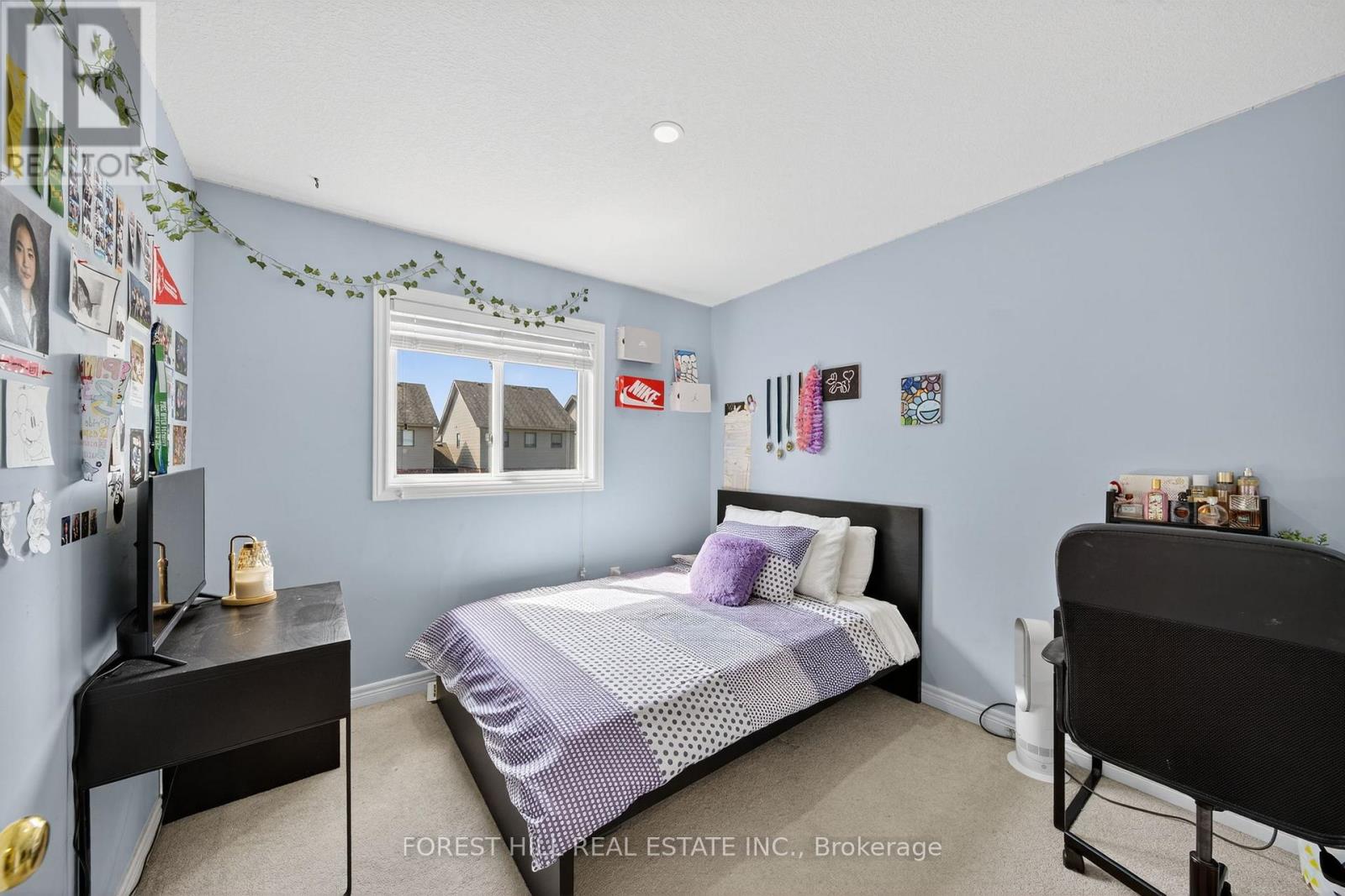 Photo 19 of 160 Banting Crescent, Essa ON