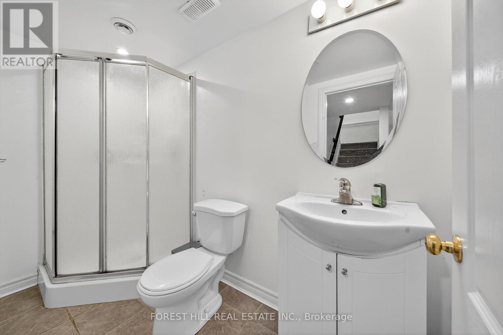 Photo 25 of 160 Banting Crescent, Essa ON