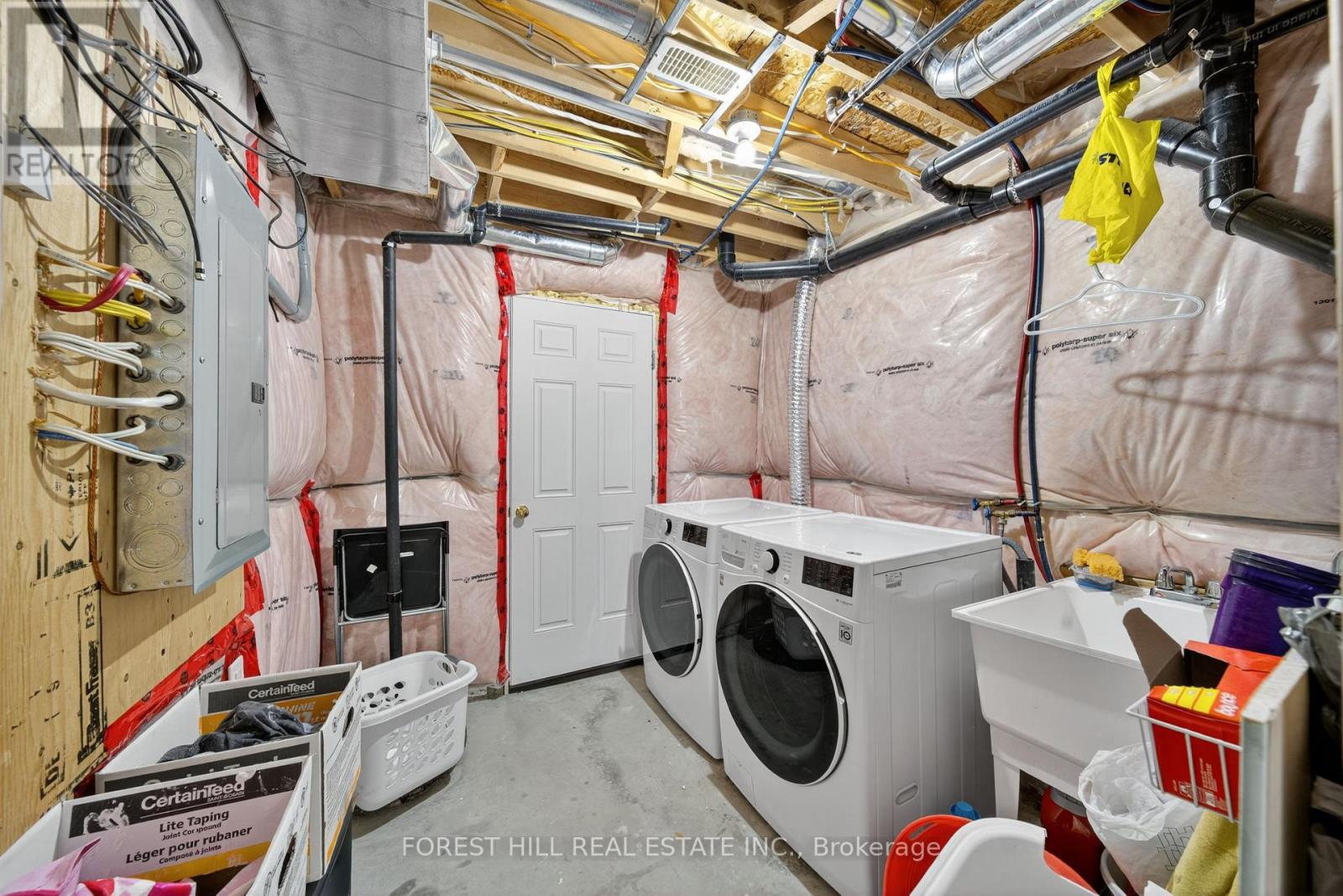 Photo 26 of 160 Banting Crescent, Essa ON