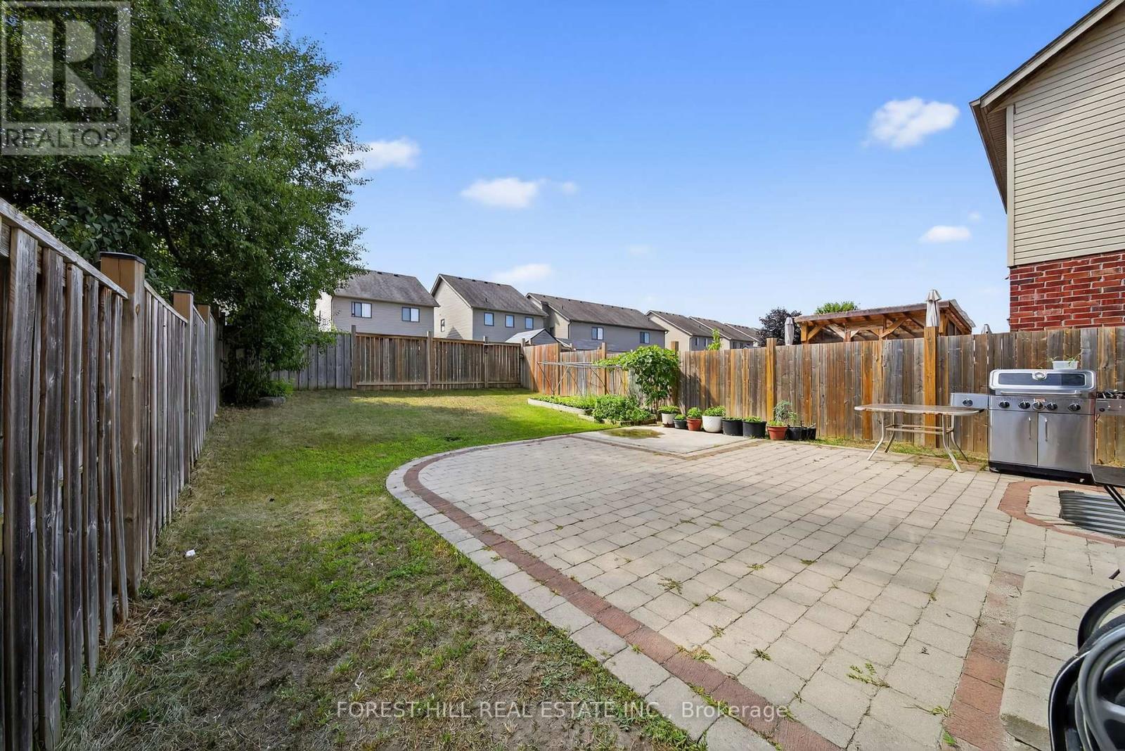 Photo 27 of 160 Banting Crescent, Essa ON