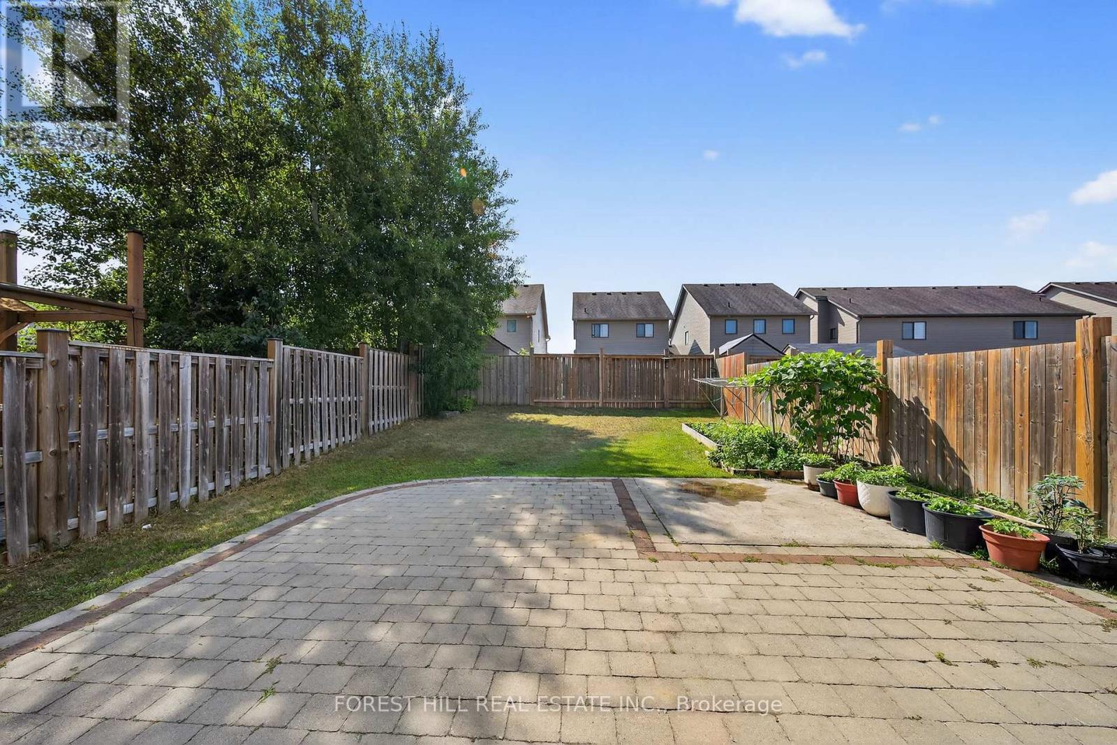 Photo 29 of 160 Banting Crescent, Essa ON
