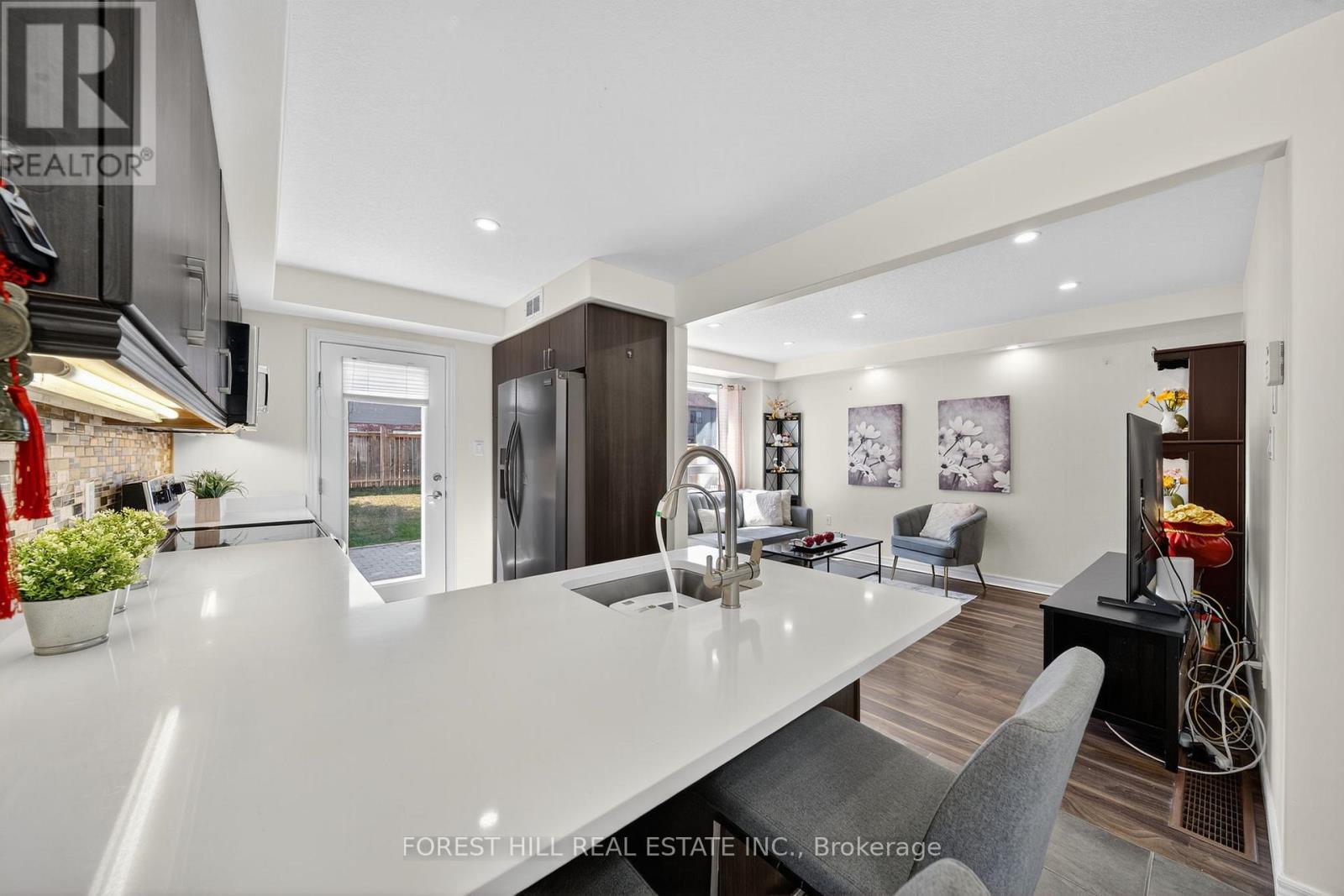 Photo 6 of 160 Banting Crescent, Essa ON