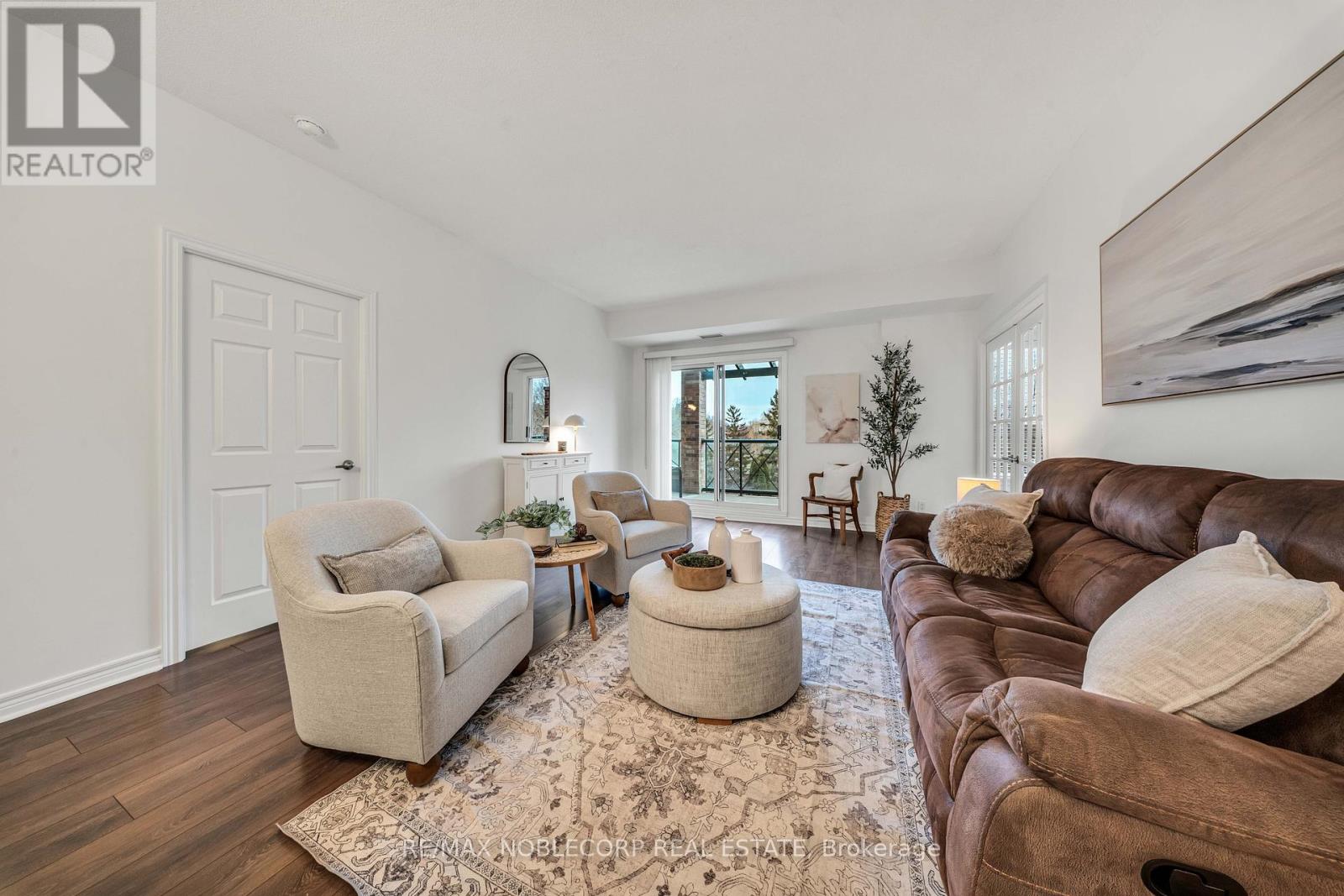 Photo 15 of 319 121 Woodbridge Avenue, Vaughan ON