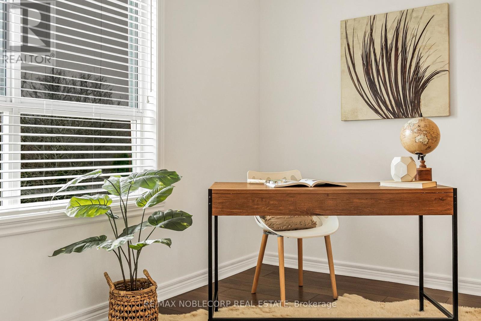 Photo 4 of 319 121 Woodbridge Avenue, Vaughan ON