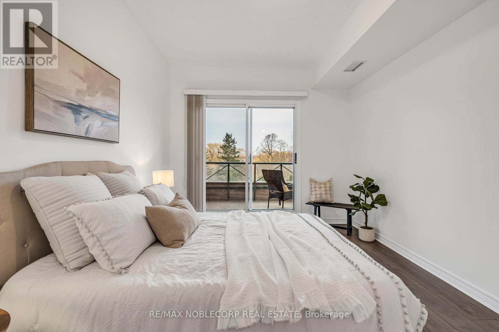 Photo 31 of 319 121 Woodbridge Avenue, Vaughan ON