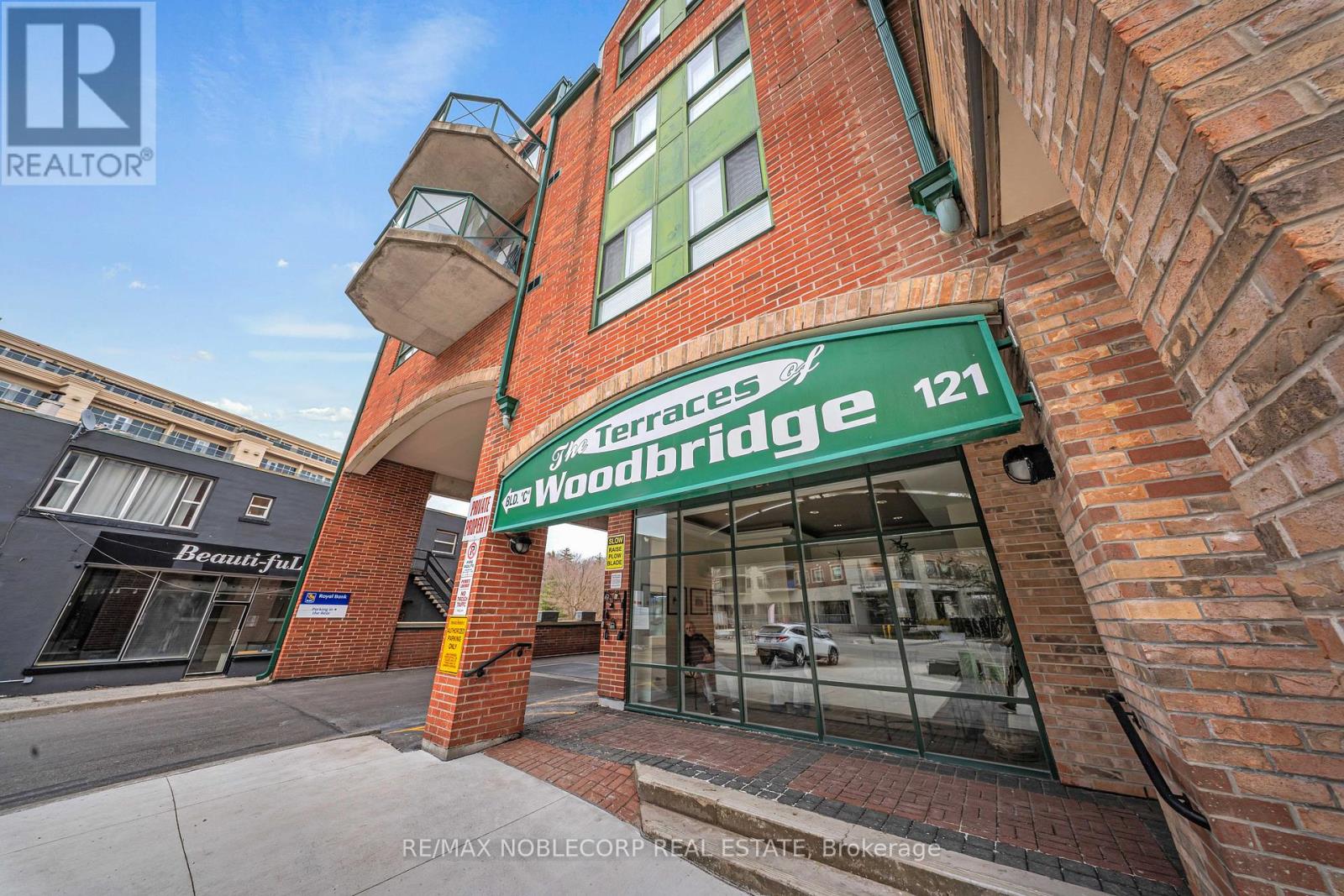 Photo 11 of 319 121 Woodbridge Avenue, Vaughan ON