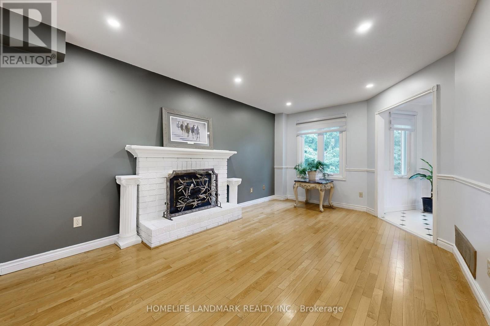 Photo 39 of 15 Hollingham Road, Markham ON