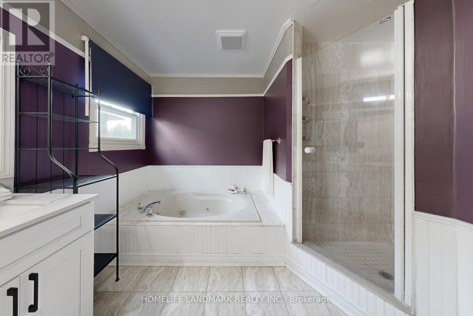 Photo 38 of 15 Hollingham Road, Markham ON
