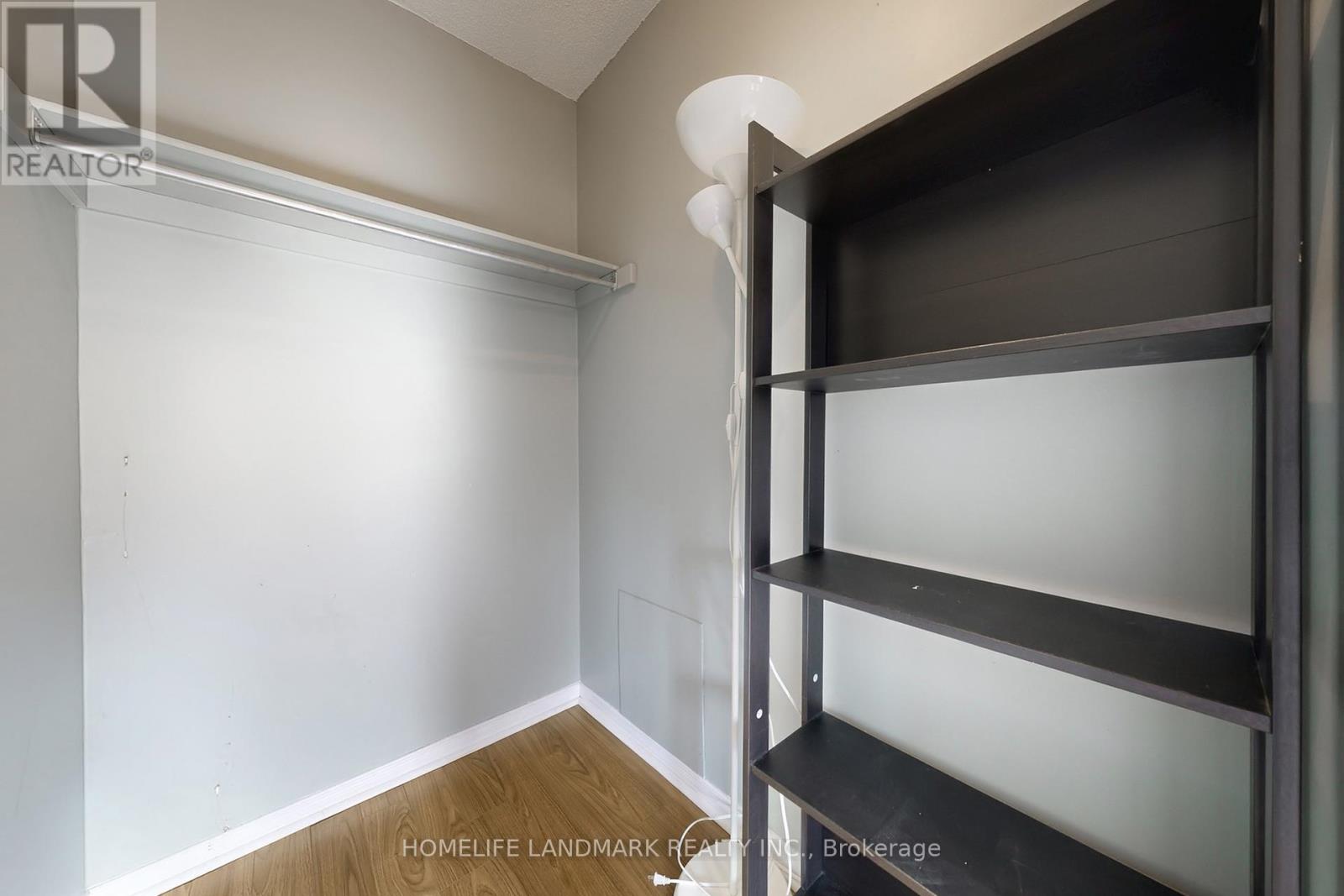 Photo 12 of 15 Hollingham Road, Markham ON