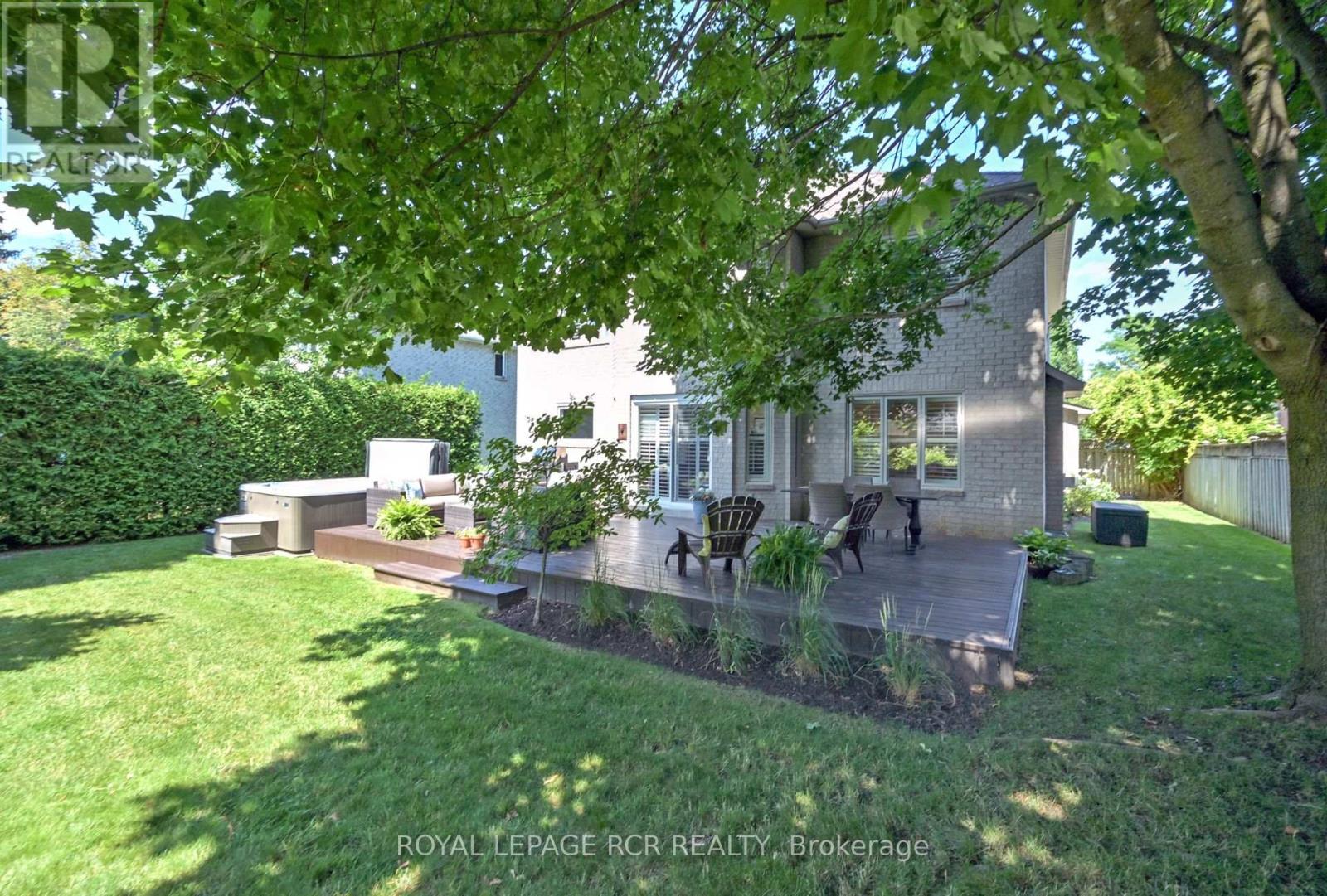 Photo 44 of 908 Schaeffer Outlook, Newmarket ON