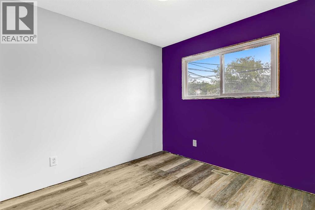 Single Family House Bi-level for Sale in  A Street Mountview Grande Prairie 