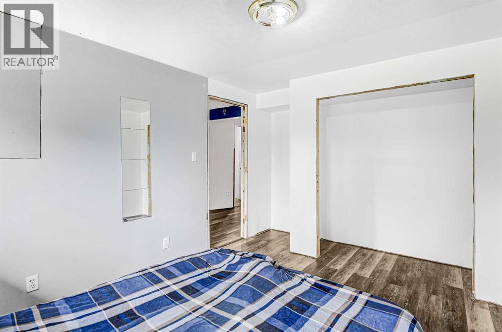 Single Family House Bi-level for Sale in  A Street Mountview Grande Prairie 