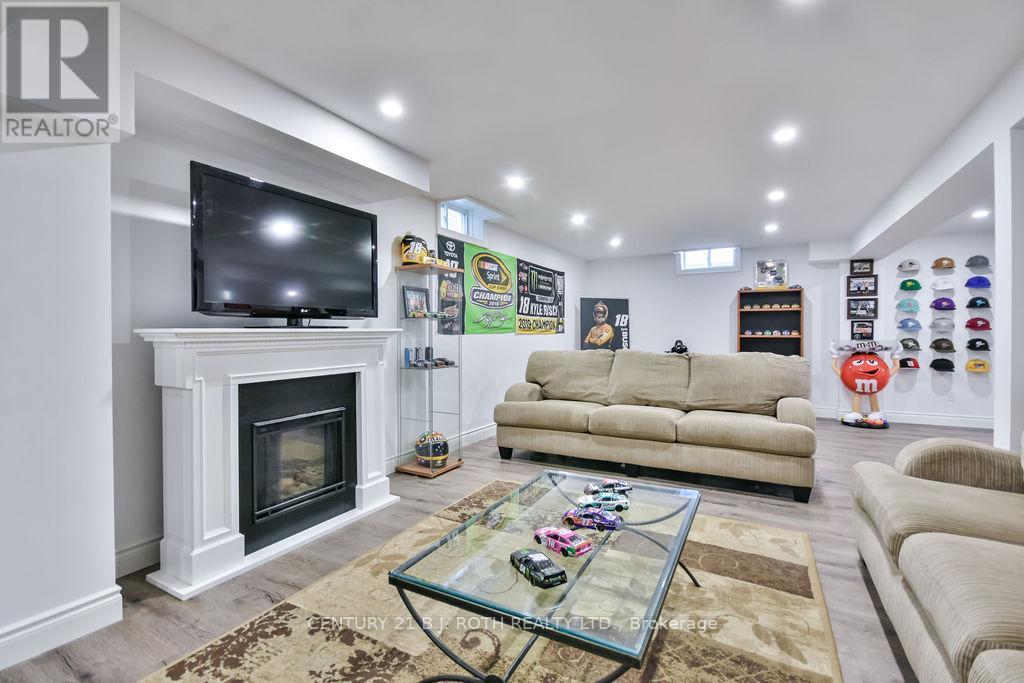 Photo 31 of 58 Christy Drive, Wasaga Beach ON
