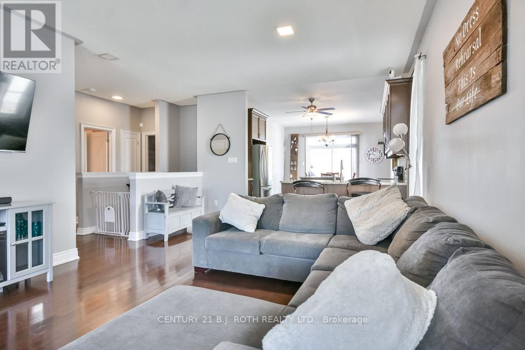 Photo 24 of 58 Christy Drive, Wasaga Beach ON