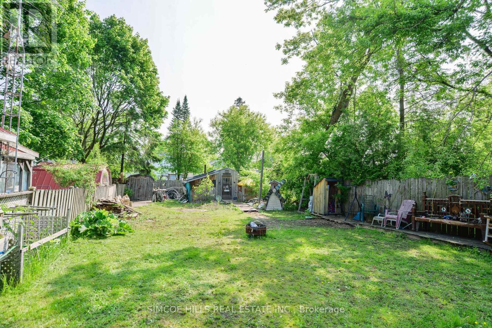 Photo 12 of 236 Front Street S, Orillia ON