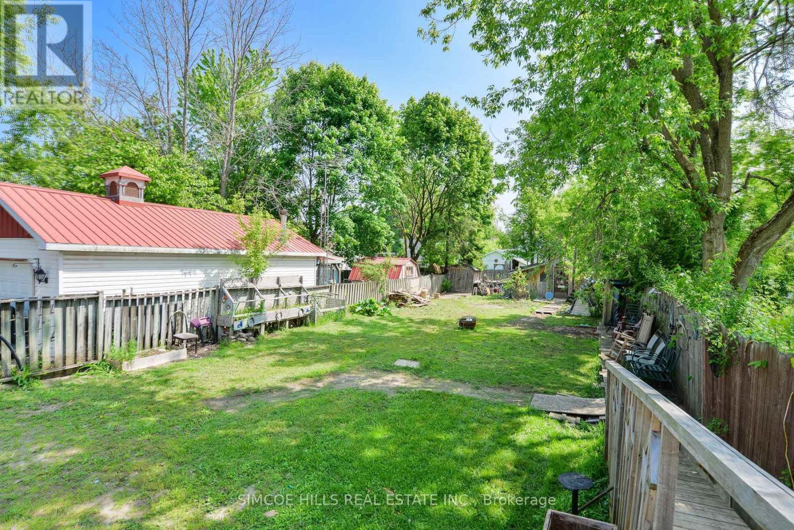 Photo 9 of 236 Front Street S, Orillia ON