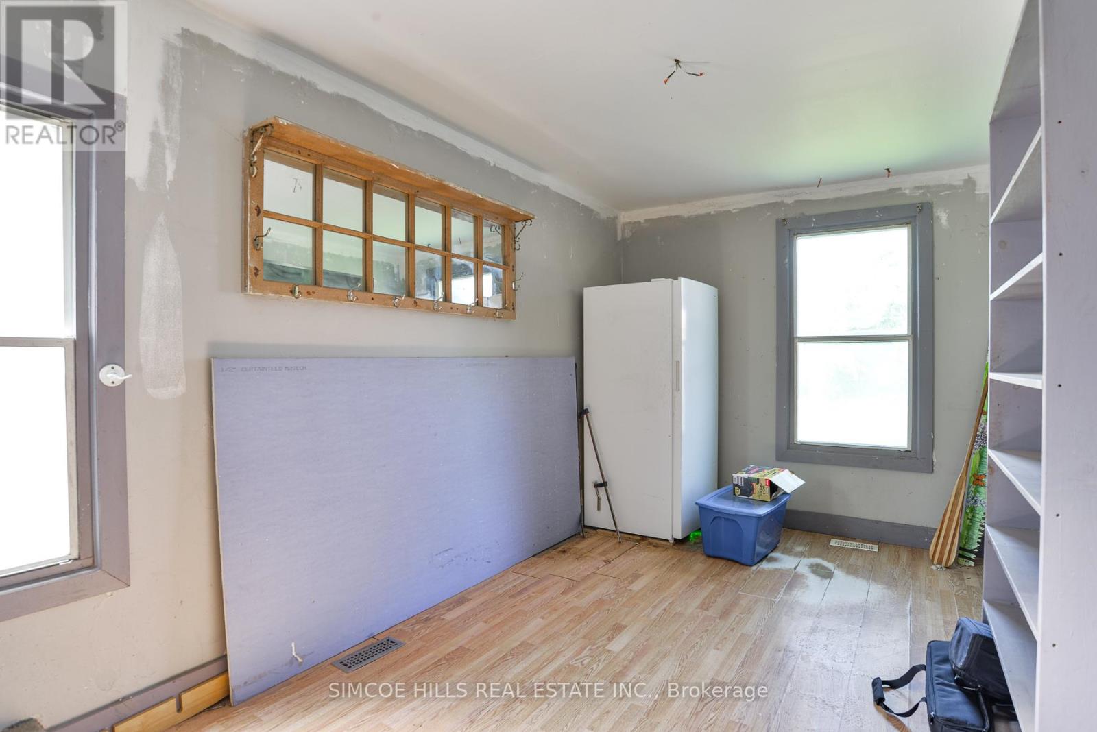 Photo 19 of 236 Front Street S, Orillia ON