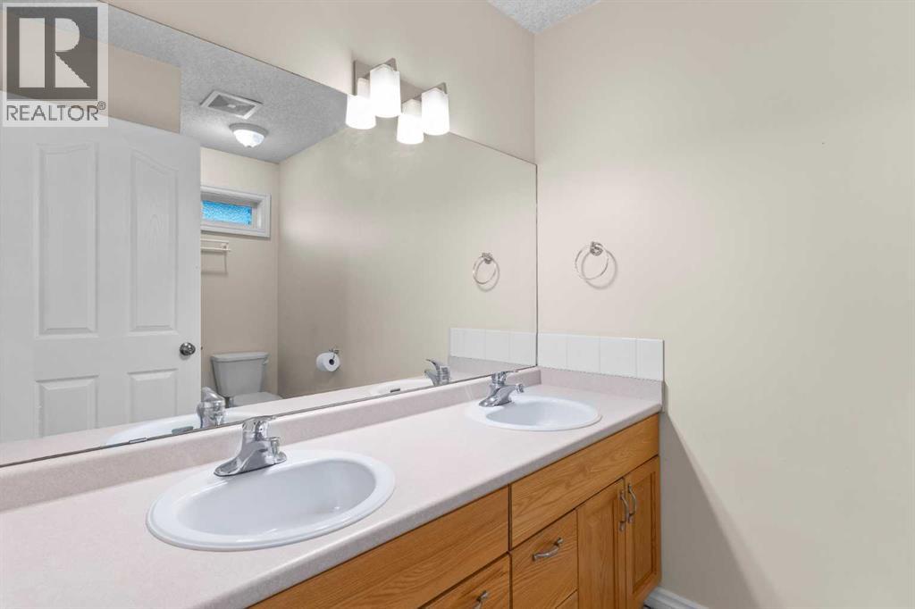 Photo 10 of 1831 18 A Street Sw, Calgary AB