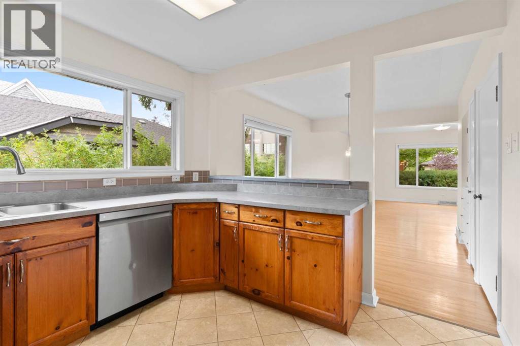 Photo 23 of 1831 18 A Street Sw, Calgary AB