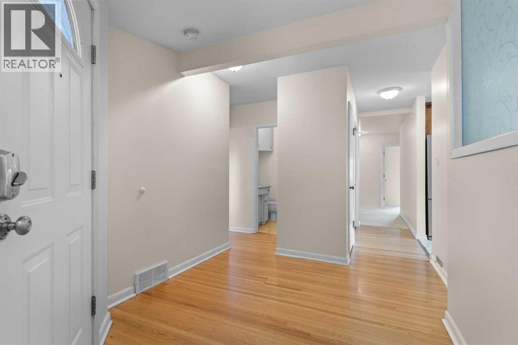 Photo 35 of 1831 18 A Street Sw, Calgary AB