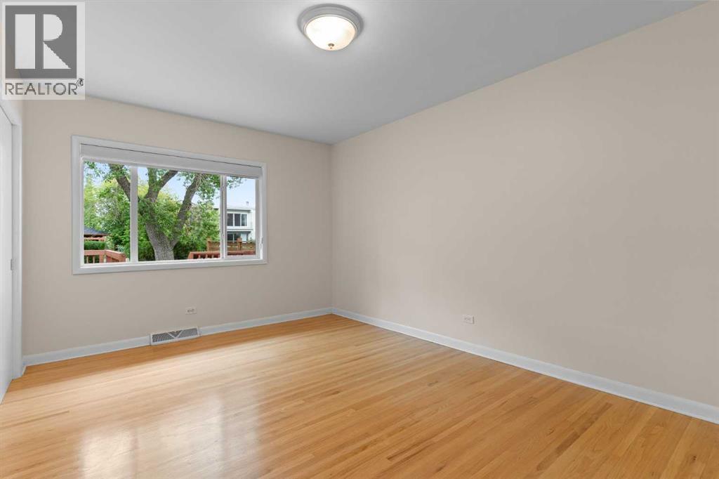 Photo 30 of 1831 18 A Street Sw, Calgary AB