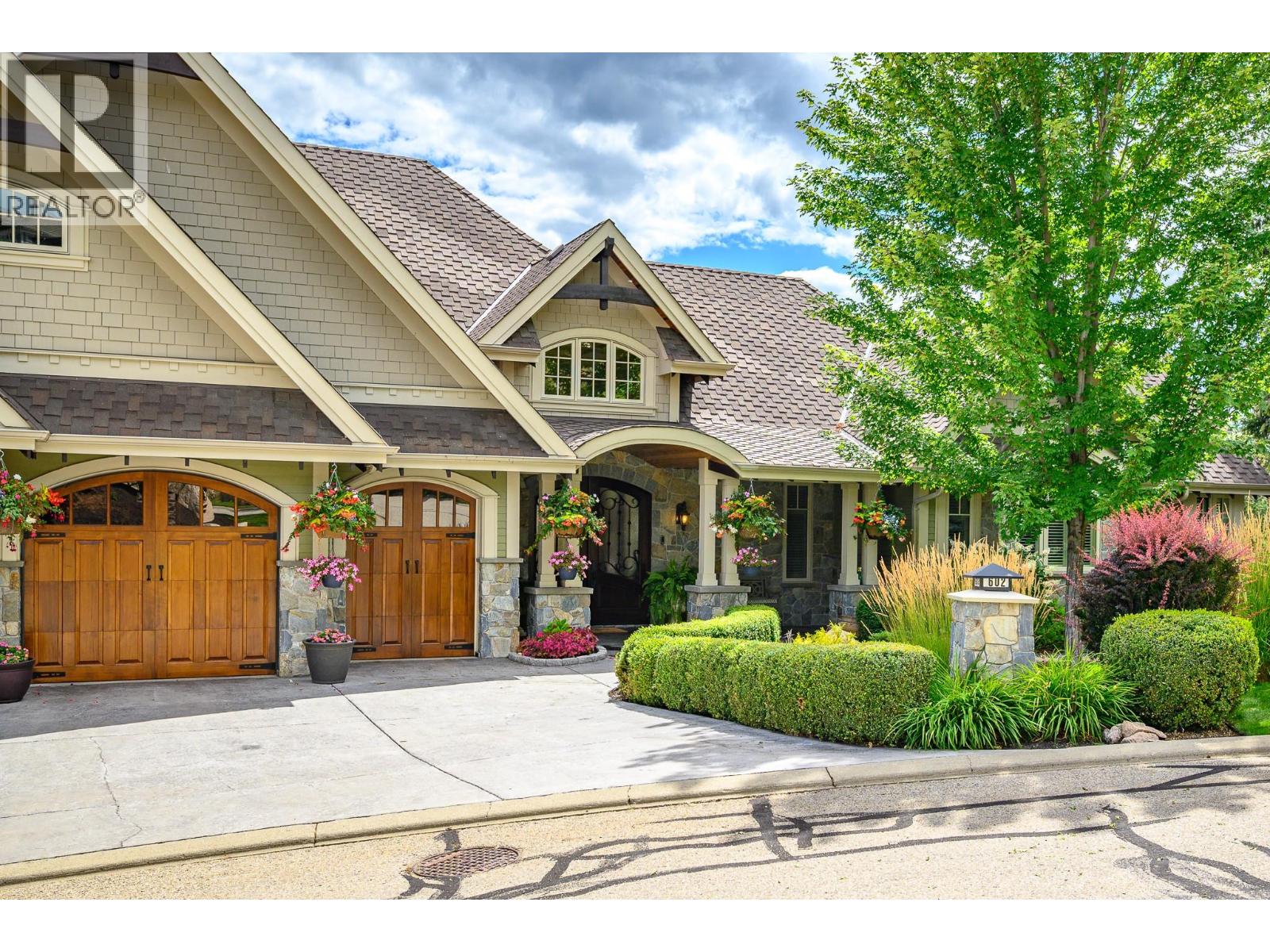 Photo 4 of 602 Falcon Point Way, Vernon BC